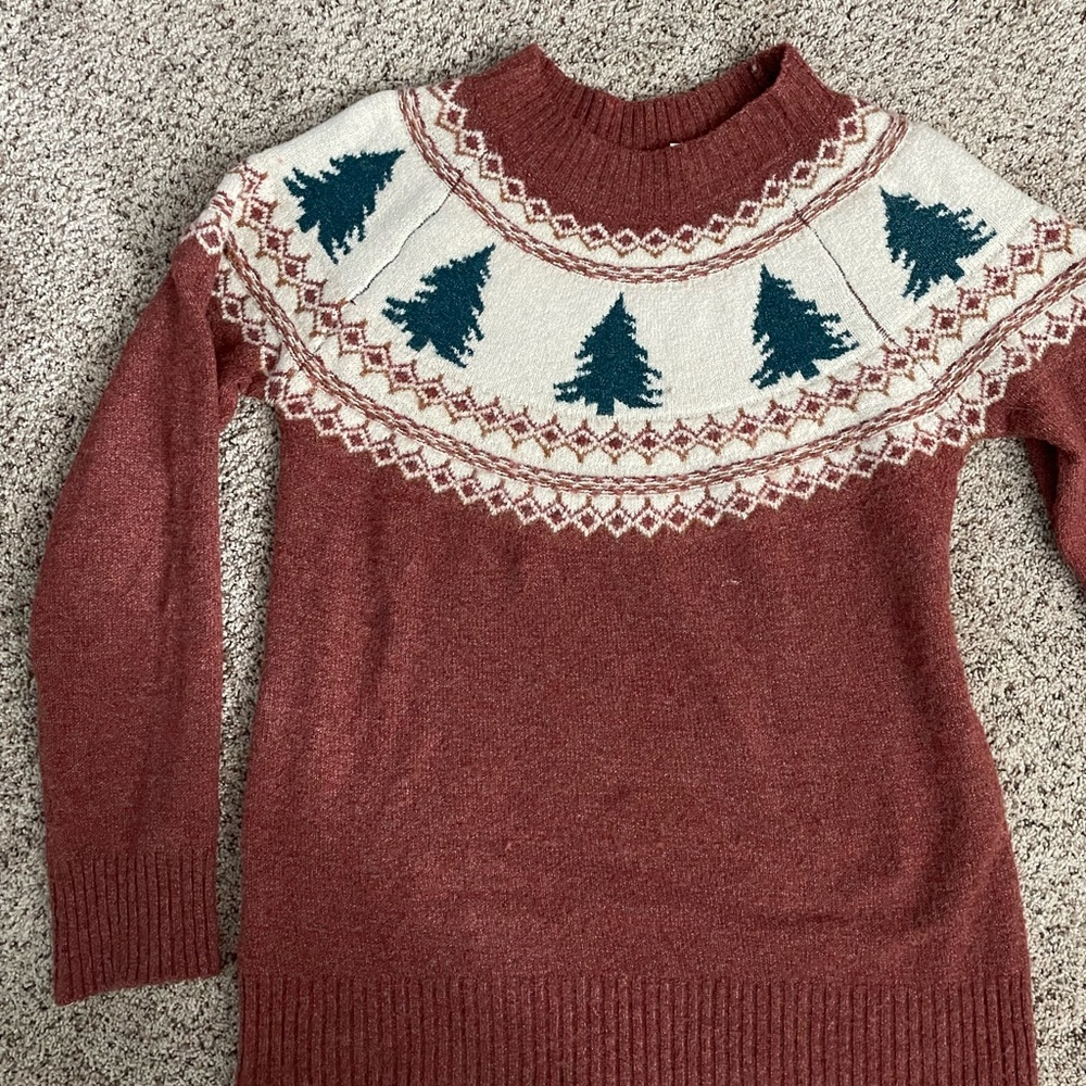 Maurices sweater
